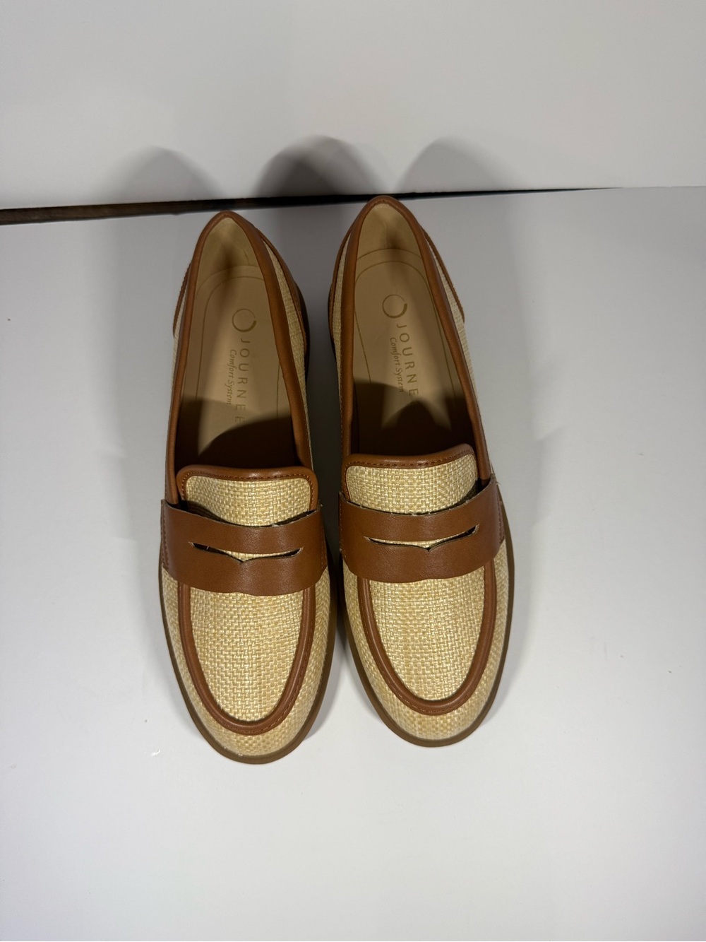 Journee Collection women’s Tan Brown Woven Penny Loafers size 7.5
